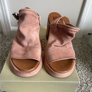 A.S.98 Women's Blush Suede Heels